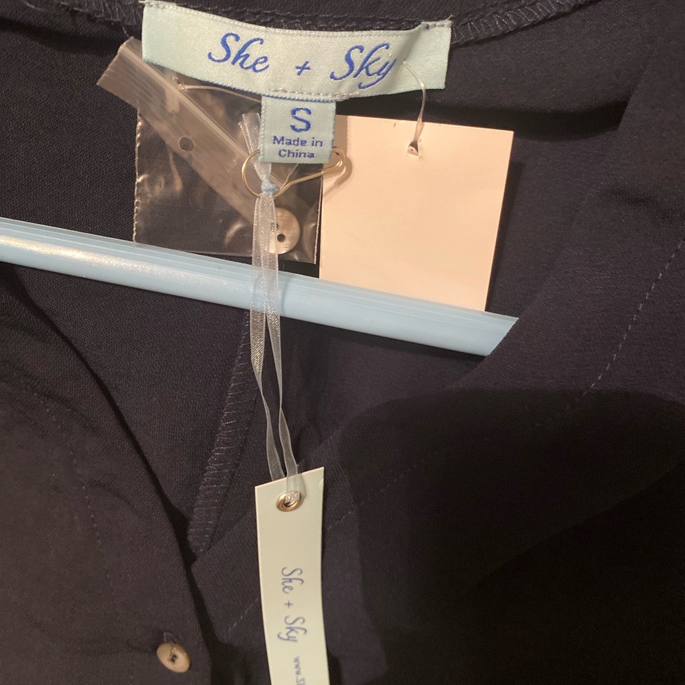 NWT Blouse - Picture 3 of 3